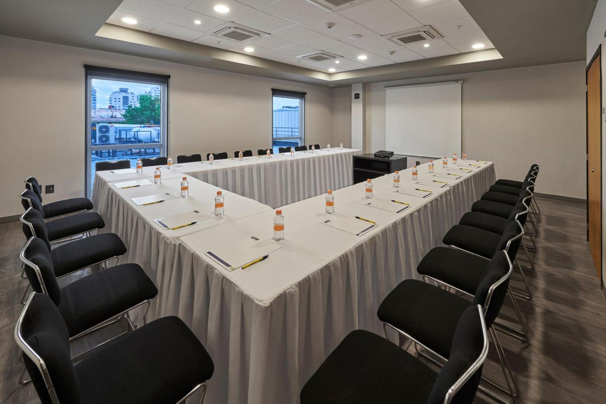 City Express By Marriott Ciudad De Mexico Tlalnepantla Tlalnepantla de Baz Ngoại thất bức ảnh